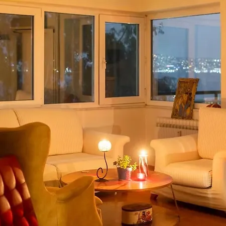 Apartament Enfes Deniz Manzarali Ozel Daire İzmir